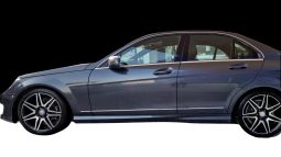 
										Mercedes C-Class full									