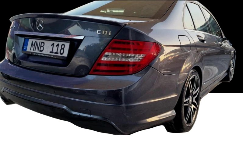 
								Mercedes C-Class full									