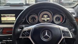 
										Mercedes C-Class full									