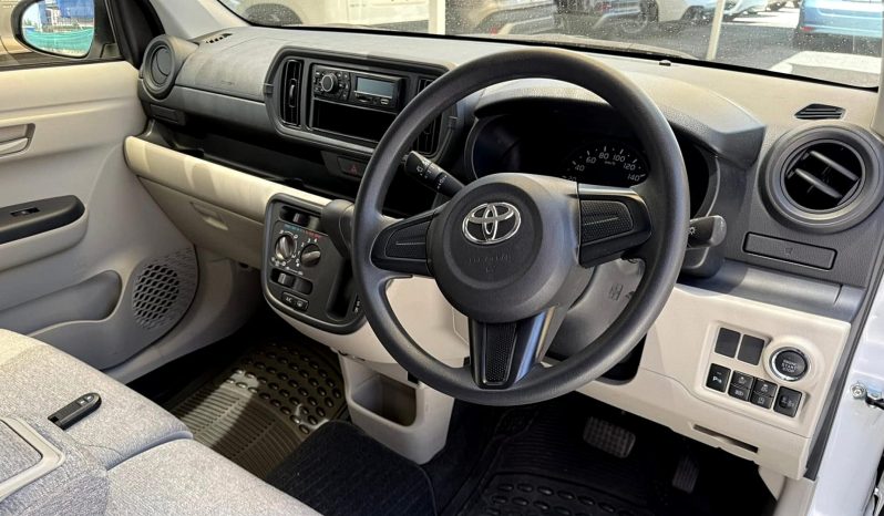 
								Toyota Passo full									