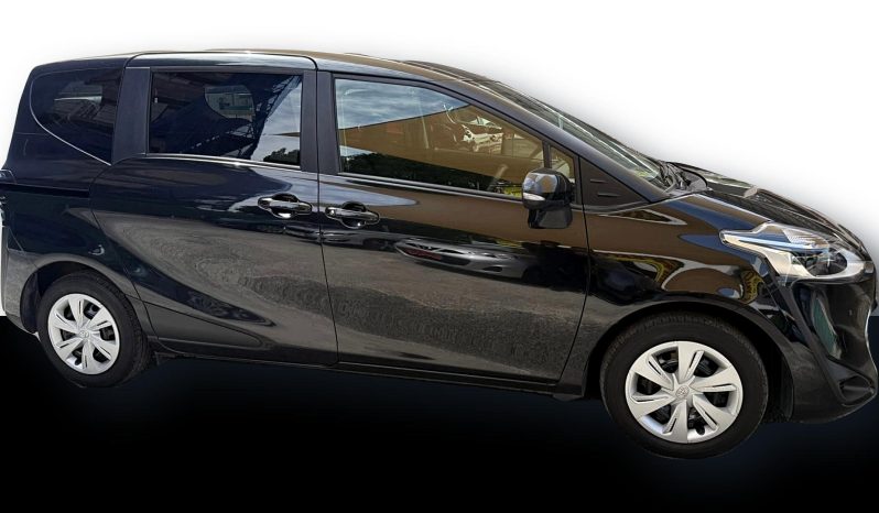 
								Toyota Sienta full									