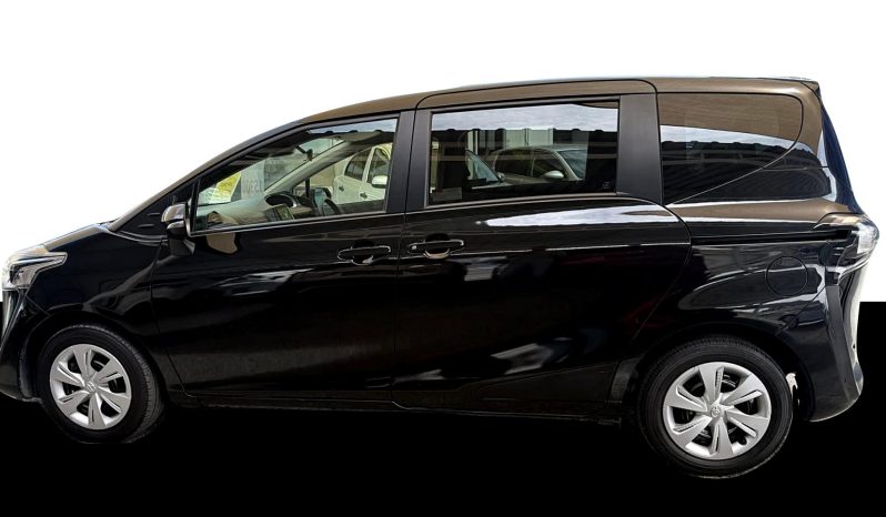 
								Toyota Sienta full									
