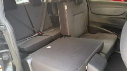 
										Toyota Sienta full									