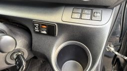 
										Toyota Sienta full									