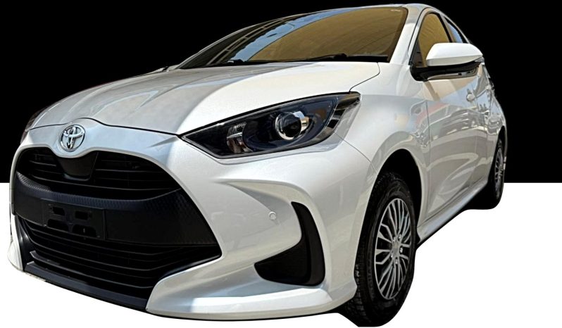 
								Toyota Yaris full									