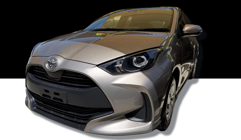 
								Toyota Yaris full									