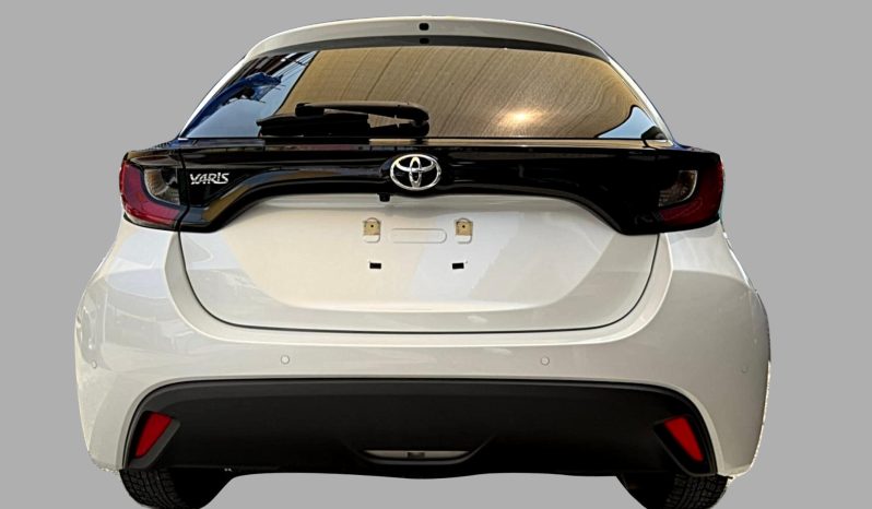 
								Toyota Yaris full									