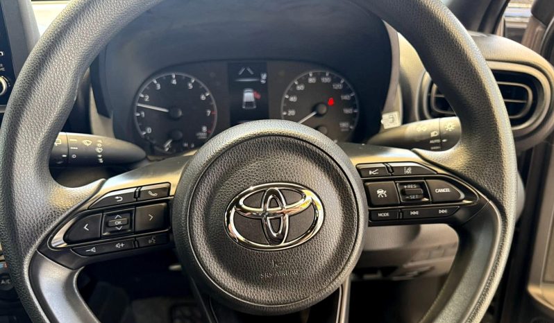 
								Toyota Yaris full									