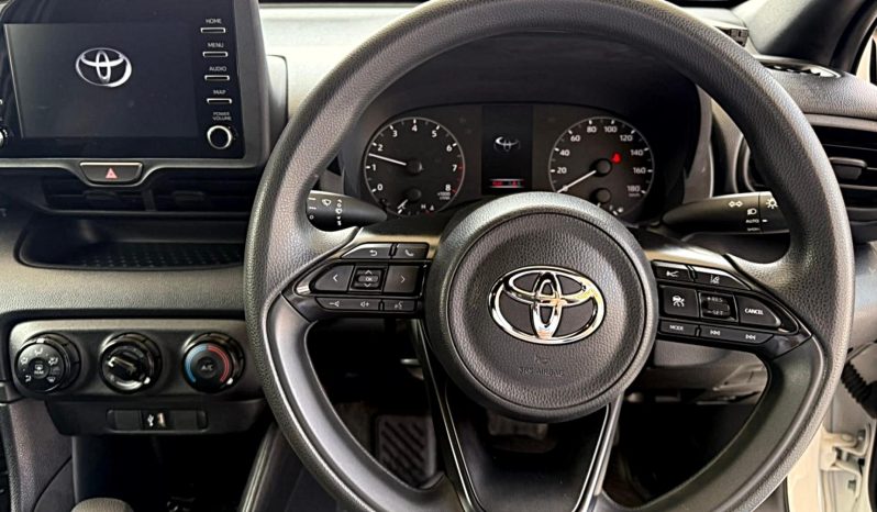 
								Toyota Yaris full									