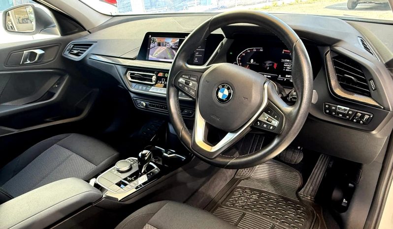 
								BMW 118 full									