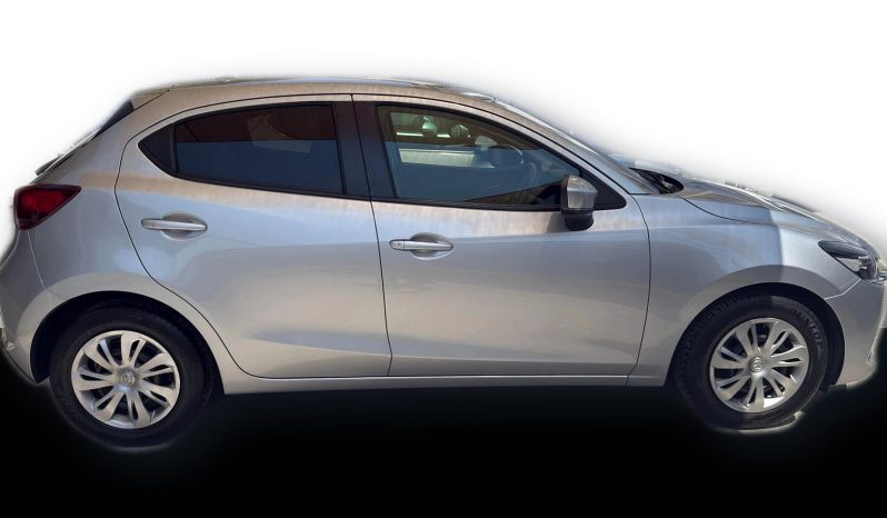 
								Mazda Mazda 2 full									