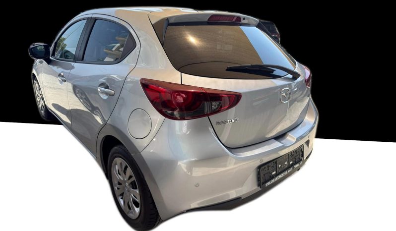 
								Mazda Mazda 2 full									