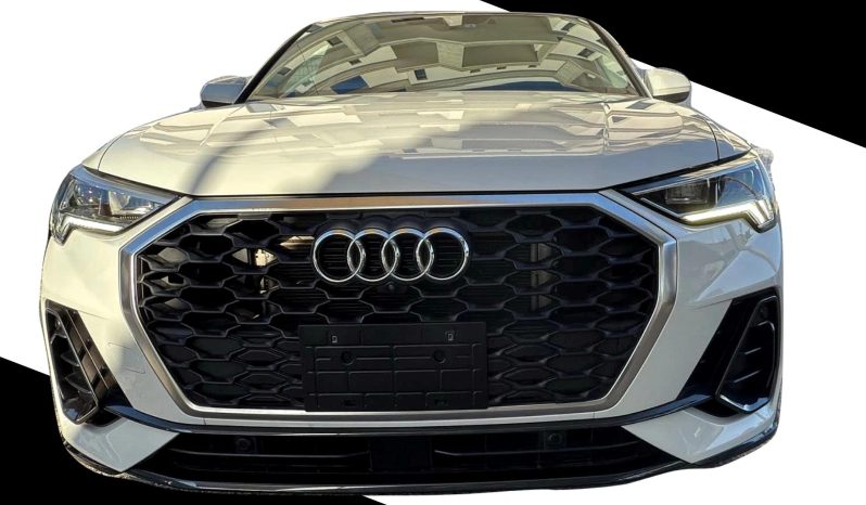 
								Audi Q3 full									