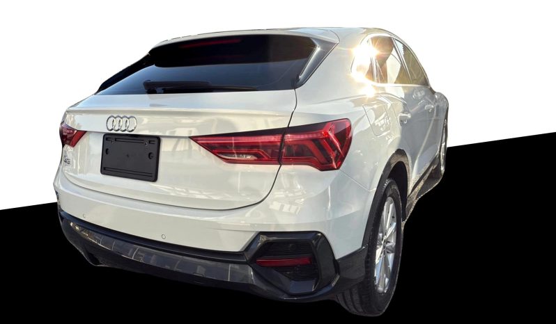 
								Audi Q3 full									