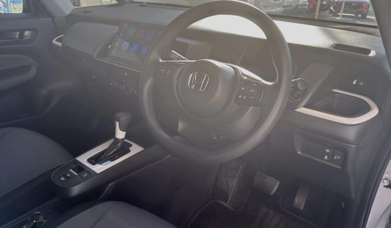 
								Honda Fit full									
