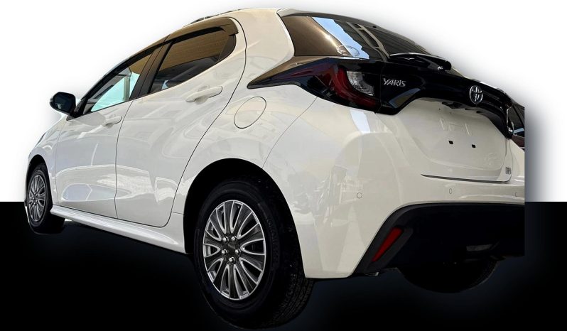 
								Toyota Yaris full									