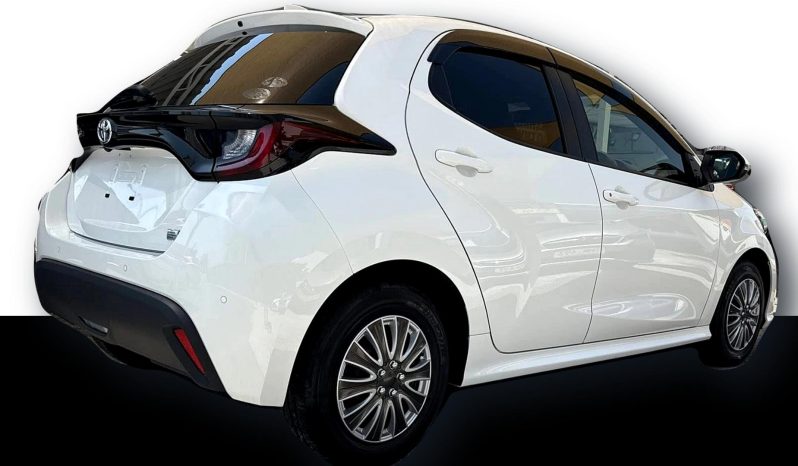 
								Toyota Yaris full									