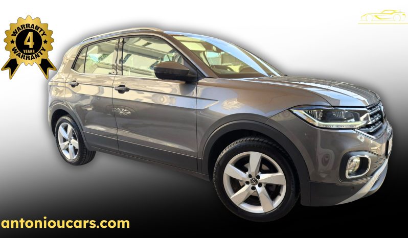 
								Volkswagen T-CROSS full									