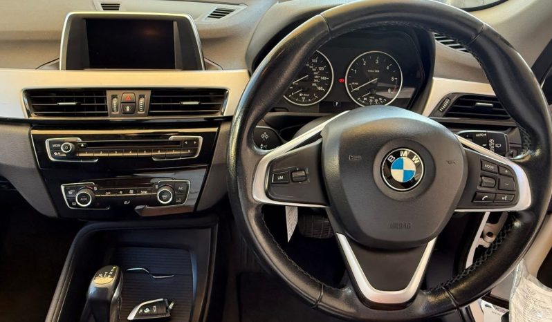 
								BMW X1 full									