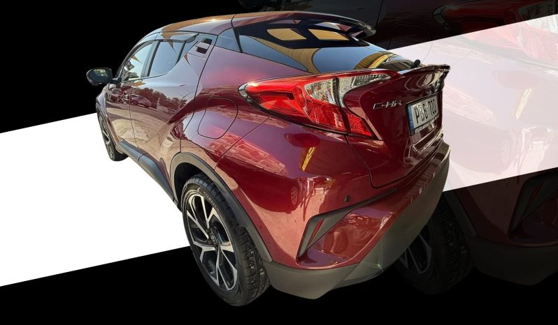 
								Toyota CH-R full									