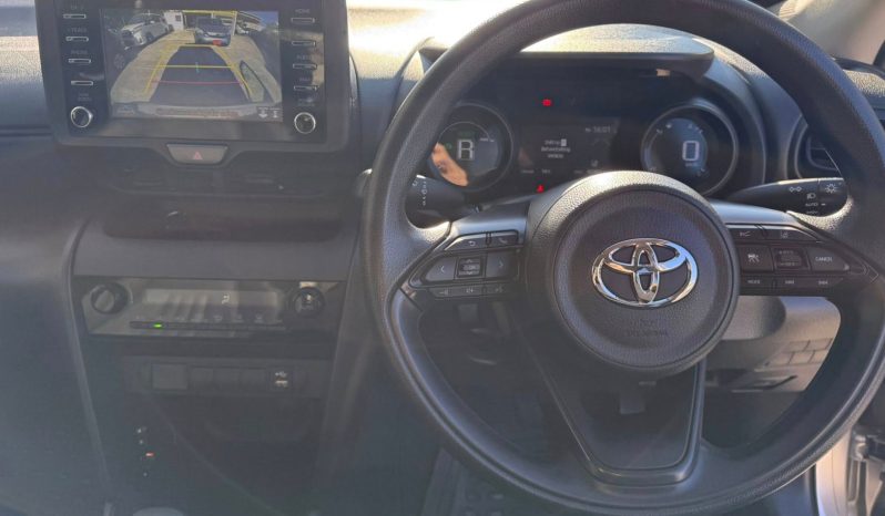 
								Toyota Yaris Cross full									