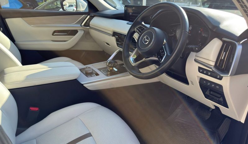 
								Mazda CX-60 Exclusive full									