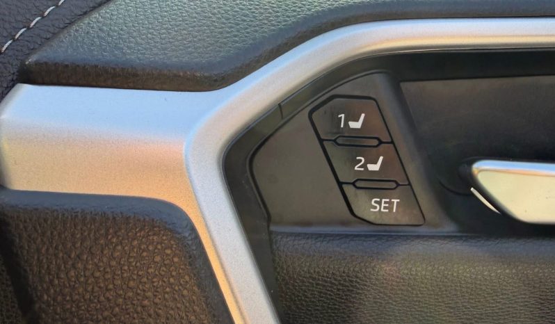 
								Toyota RAV4 G Package full									