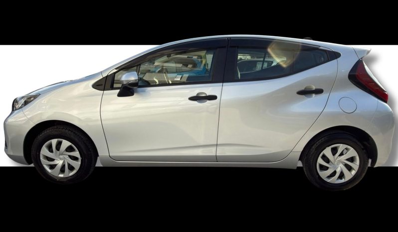 
								Toyota Aqua 2022 full									