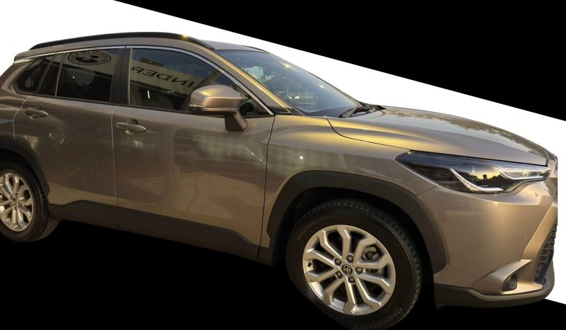 
								Toyota Corolla Cross G Package full									