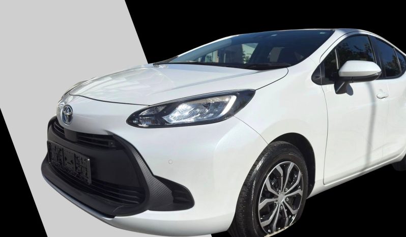 
								Toyota Aqua 2022 full									