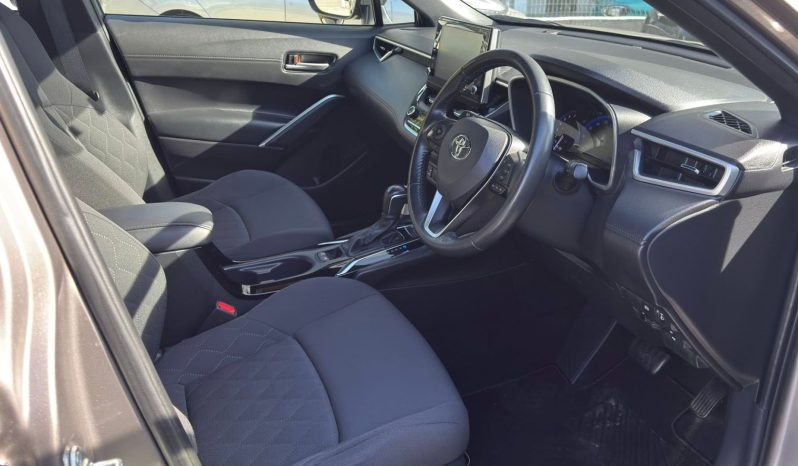 
								Toyota Corolla Cross G Package full									