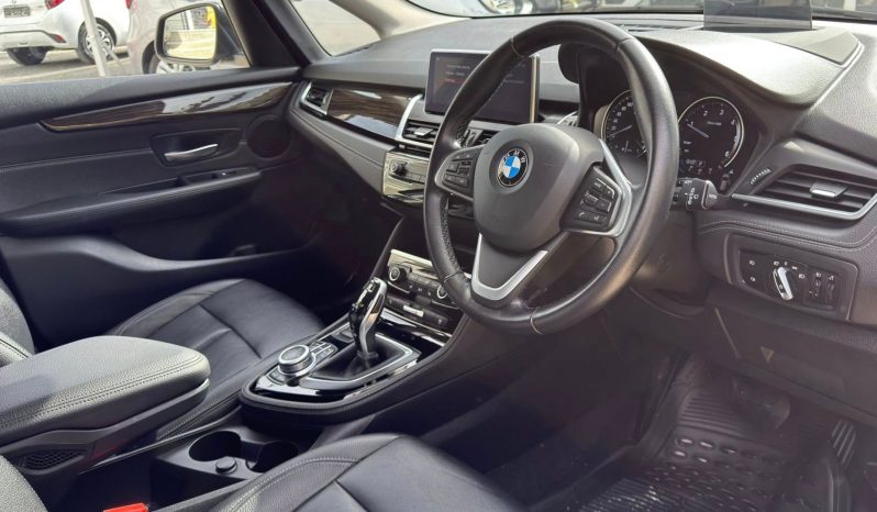 
								BMW 218d full									