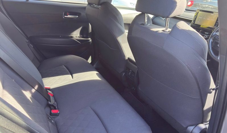 
								Toyota Corolla Cross G Package full									