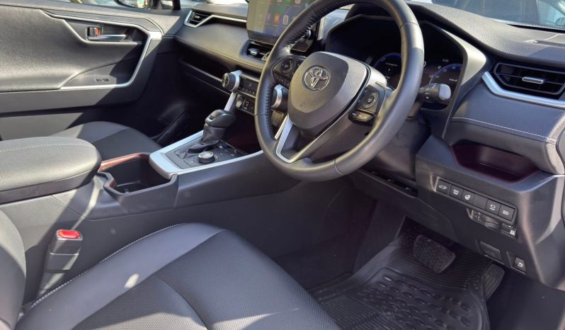 
								Toyota RAV4 G Package full									