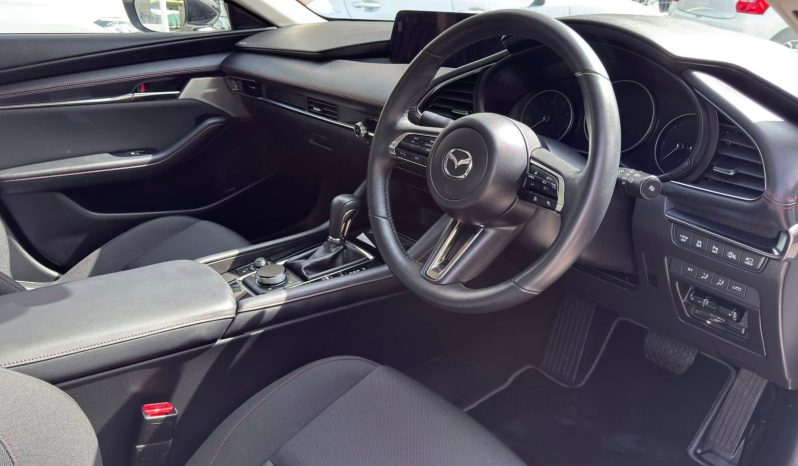 
								Mazda 3 full									