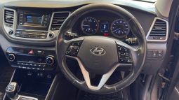 
										Hyundai Tucson full									
