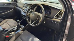 
										Hyundai Tucson full									