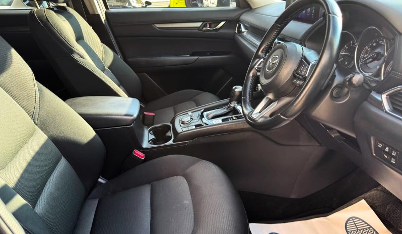 
								Mazda CX-5 full									