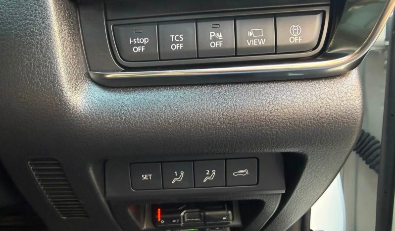 
								Mazda CX30 full									