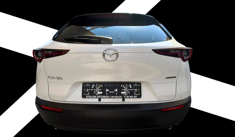 
								Mazda CX30 full									