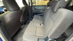 
										Toyota Sienta full									