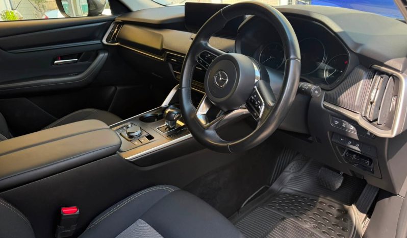 
								Mazda CX60 full									