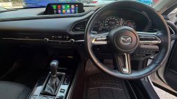 
										Mazda CX30 full									