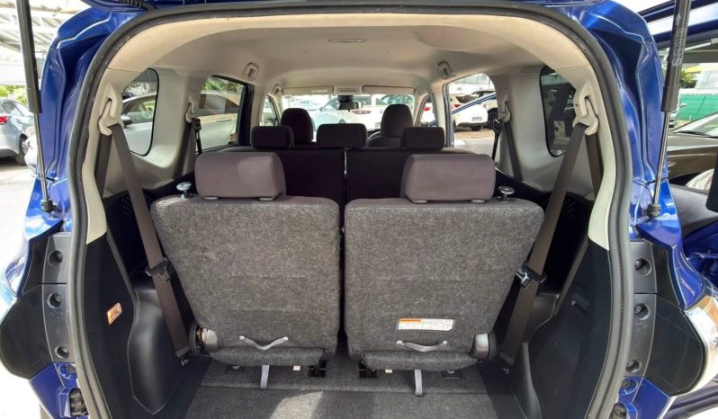 
								Toyota Sienta full									